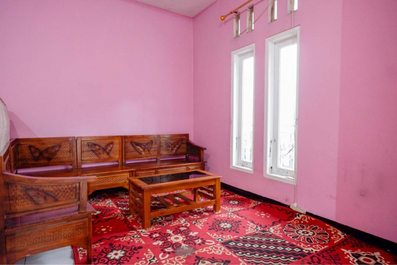 Reddoorz Syariah Near Telaga Warna Dieng Diyeng Exteriör bild