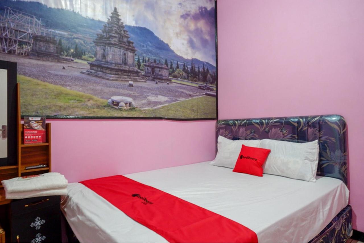 Reddoorz Syariah Near Telaga Warna Dieng Diyeng Exteriör bild